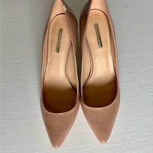 Elegant Nude Pumps